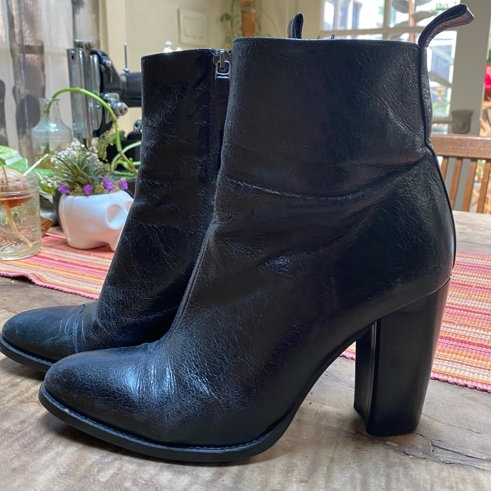 Zara Basics ankle boots, black leather, subtle crackle treatment on leather.